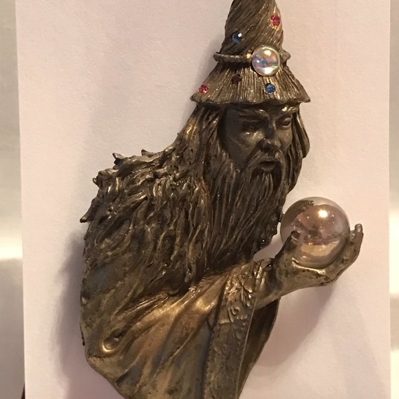 Vintage JJ Jonelle wizard with crystal ball, gold tone pewter - Picture 2 of 4
